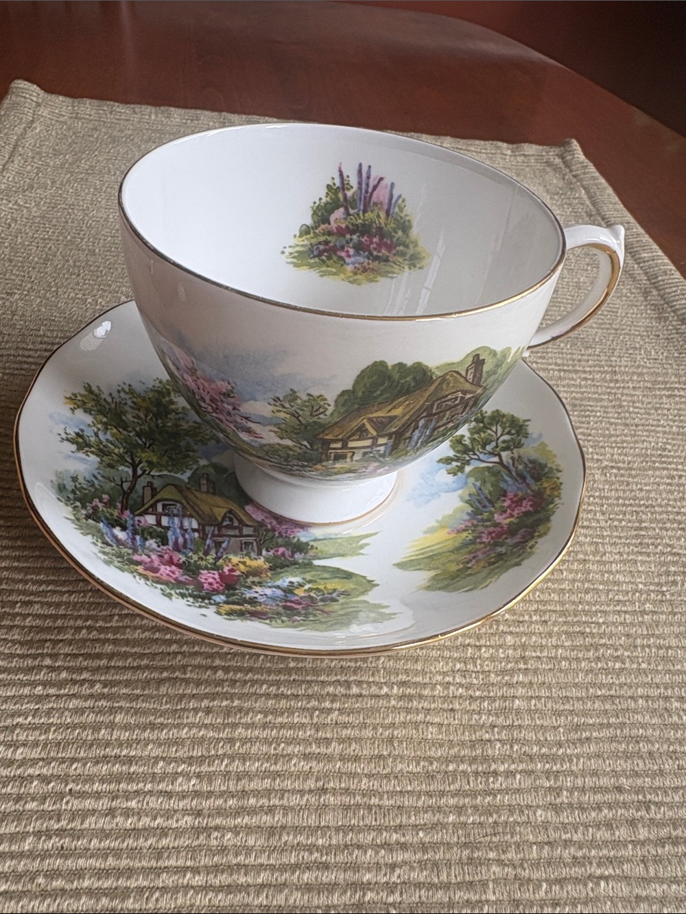 Vintage Royal Vale Floral Cottage Tea Cup & Saucer with Gold Trim